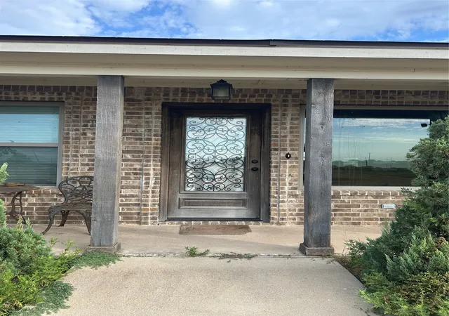 Photo 2 of Sale Pending at 443 Downsville Rd, Robinson, TX 76706 | MLS# 21367830 | Listing updated on 2026-09-10