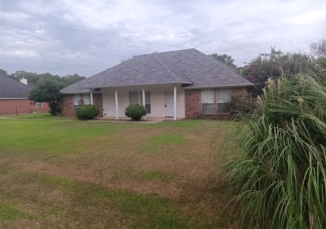 Photo 1 of Single family home for sale at 484 Stone Rd, Texarkana, TX 75501 | MLS# 21369197 | Listing updated on 2026-09-10