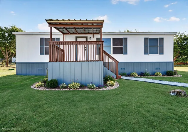 Photo 1 of Manufactured home for sale at 167 Blue Sky Ln, Springtown, TX 76082 | MLS# 21368761 | Listing updated on 2026-09-17