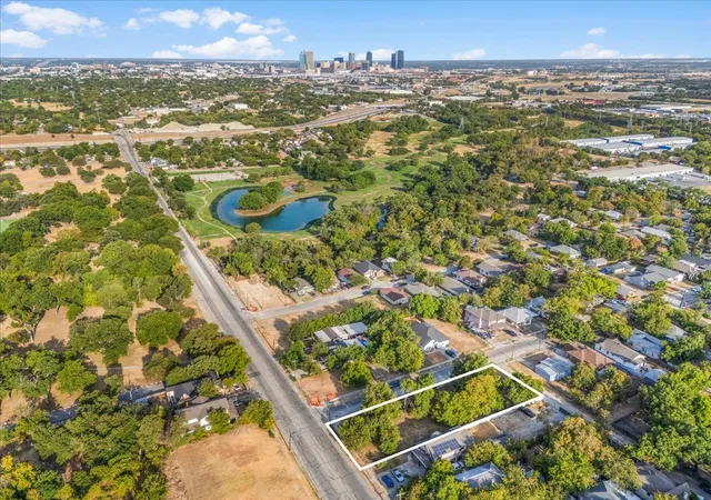 Photo 2 of Sale Pending at 2501 E Vickery Blvd, Fort Worth, TX 76105 | MLS# 21369327 | Listing updated on 2026-09-13