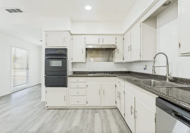 Photo 4 of Single family home for sale at 8522 Del Monte Dr, Dallas, TX 75217 | MLS# 21369396 | Listing updated on 2026-10-05