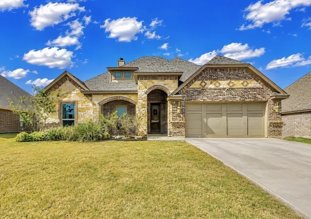 Photo 1 of Sale Pending at 173 Whitetail Dr, Willow Park, TX 76008 | MLS# 21357682 | Listing updated on 2026-09-08