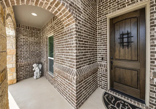 Photo 3 of Sale Pending at 173 Whitetail Dr, Willow Park, TX 76008 | MLS# 21357682 | Listing updated on 2026-09-08