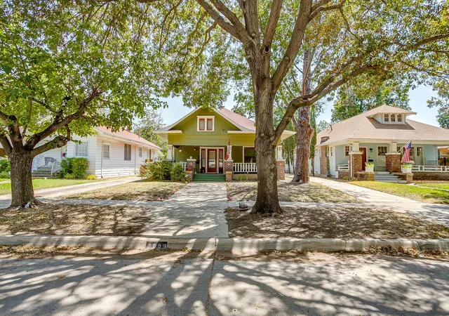 Photo 2 of Single family home for sale at 2009 Fairmount Ave, Fort Worth, TX 76110 | MLS# 21368158 | Listing updated on 2026-09-10