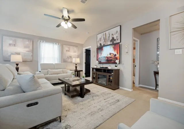 Photo 1 of Sale Pending at 3031 Appaloosa Dr, Dallas, TX 75237 | MLS# 21365126 | Listing updated on 2026-09-17