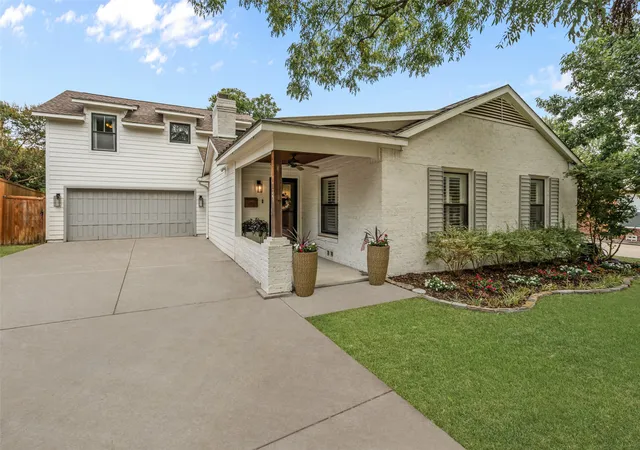 Photo 1 of Sale Pending at 6324 Darwood Ave, Fort Worth, TX 76116 | MLS# 21369253 | Listing updated on 2026-09-08