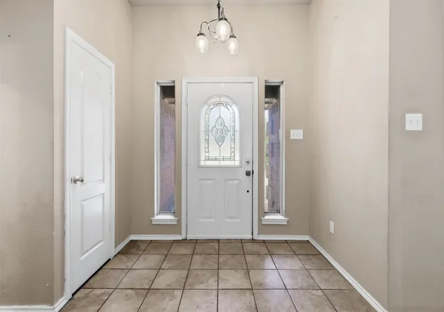 Photo 3 of Single family home for sale at 1507 Saddle Creek Ct, Granbury, TX 76048 | MLS# 21369640 | Listing updated on 2026-09-11