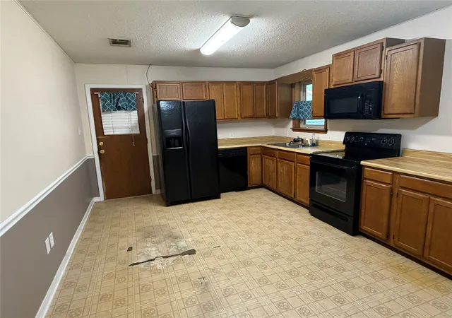 Photo 2 of Single family home for sale at 6463 Graham Ln, Keithville, LA 71047 | MLS# 21365726 | Listing updated on 2026-10-07