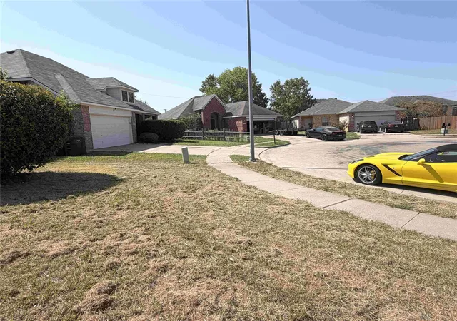 Photo 3 of Sale Pending at 9325 Rhoni Ct, Fort Worth, TX 76140 | MLS# 21369680 | Listing updated on 2026-09-26