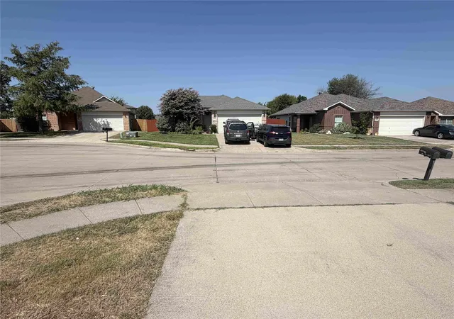 Photo 3 of Sale Pending at 9325 Rhoni Ct, Fort Worth, TX 76140 | MLS# 21369680 | Listing updated on 2026-09-26