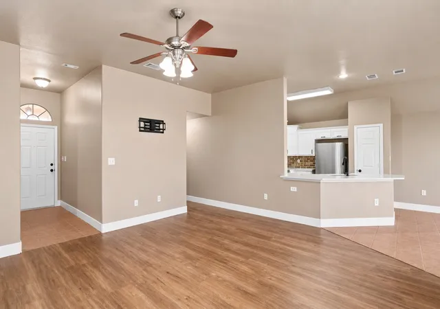 Photo 4 of Single family home for sale at 627 Brenna Rd, Waxahachie, TX 75165 | MLS# 21369718 | Listing updated on 2026-10-07