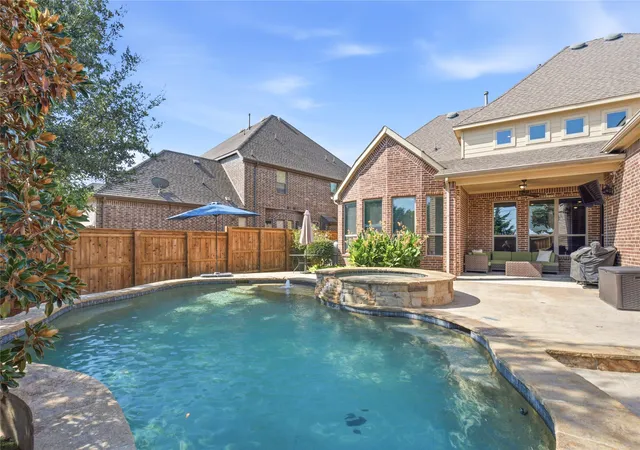 Photo 2 of Single family home for sale at 7124 Comal Dr, Irving, TX 75039 | MLS# 21365345 | Listing updated on 2026-09-14