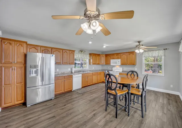 Photo 3 of Single family home for sale at 895 Fm 3288 E, Jacksonville, TX 75766 | MLS# 21369770 | Listing updated on 2026-10-27