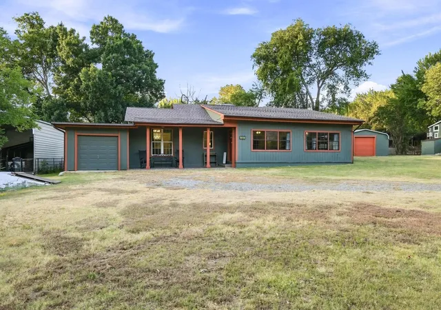 Photo 1 of Single family home for sale at 1027 Paradise Cove Rd, Pottsboro, TX 75076 | MLS# 21369277 | Listing updated on 2026-09-12