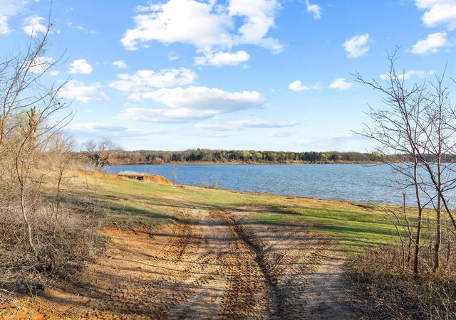 Photo 3 of Single family home for sale at 1027 Paradise Cove Rd, Pottsboro, TX 75076 | MLS# 21369277 | Listing updated on 2026-09-12