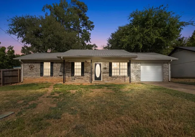 Photo 1 of Single family home for sale at 10204 Rolling Pines Dr, Tyler, TX 75707 | MLS# 21369850 | Listing updated on 2026-10-05
