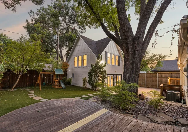 Photo 3 of Sale Pending at 5342 Mccommas Blvd, Dallas, TX 75206 | MLS# 21369864 | Listing updated on 2026-09-11