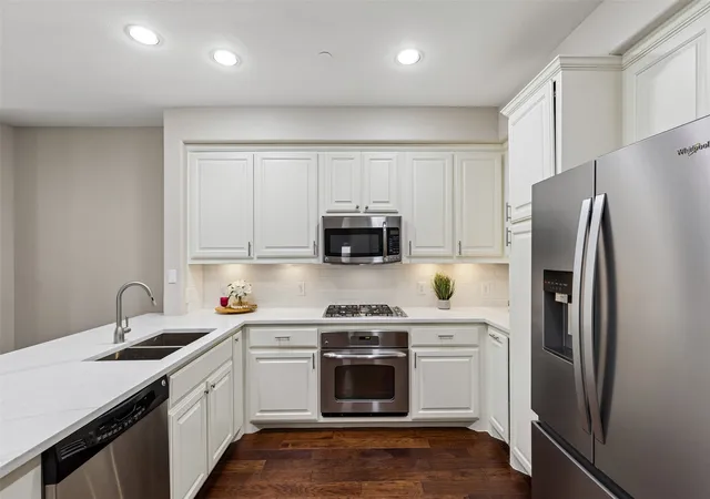 Photo 4 of Townhouse for sale at 4237 Riverview Dr, Carrollton, TX 75010 | MLS# 21369006 | Listing updated on 2026-09-11