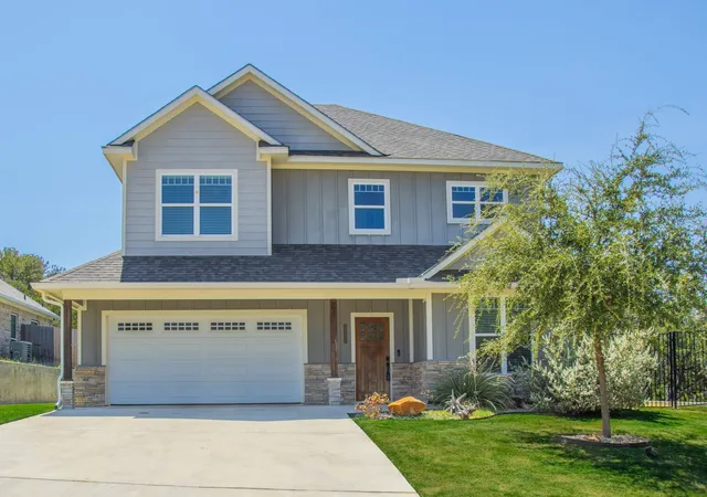 Photo 1 of Single family home for sale at 1300 Sleepy Hollow Rd, Woodway, TX 76712 | MLS# 21369913 | Listing updated on 2026-09-30