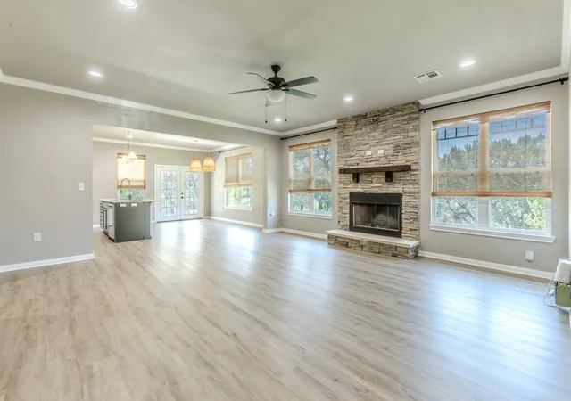 Photo 3 of Single family home for sale at 1300 Sleepy Hollow Rd, Woodway, TX 76712 | MLS# 21369913 | Listing updated on 2026-09-30
