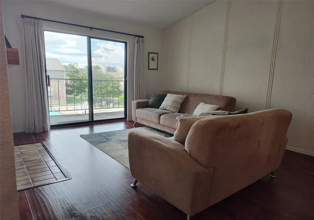Photo 3 of Condo for sale at 4748 Old Bent Tree Ln #2308, Dallas, TX 75287 | MLS# 21369950 | Listing updated on 2026-09-10