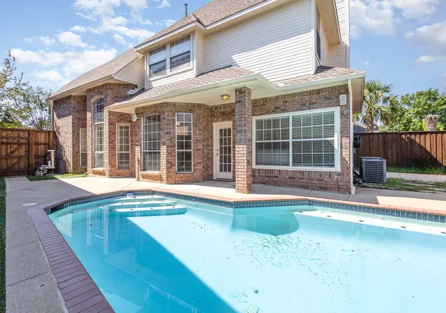 Photo 2 of Single family home for sale at 906 Beau Dr, Coppell, TX 75019 | MLS# 21369521 | Listing updated on 2026-10-04