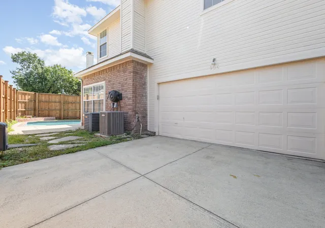 Photo 37 of Single family home for sale at 906 Beau Dr, Coppell, TX 75019 | MLS# 21369521 | Listing updated on 2026-10-04