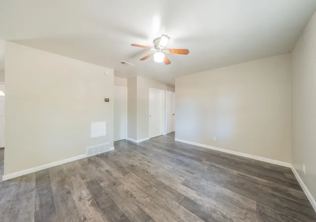 Photo 3 of Single family home for sale at 4646 Ridgepoint Dr, Dallas, TX 75211 | MLS# 21369992 | Listing updated on 2026-09-15
