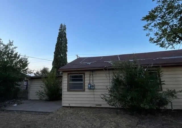 Photo 3 of Single family home for sale at 805 Main, Knox City, TX 79528 | MLS# 21370038 | Listing updated on 2026-09-25