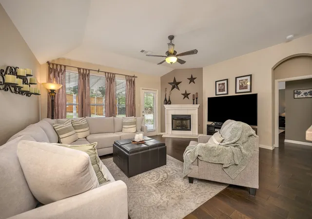 Photo 2 of Sale Pending at 4985 Obrien Wy, Fort Worth, TX 76244 | MLS# 21359713 | Listing updated on 2026-10-05
