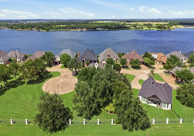 Photo 2 of Single family home for sale at 4201 Bluff View Dr, Granbury, TX 76048 | MLS# 21363723 | Listing updated on 2026-09-12