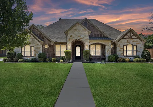 Single family home for sale at 2526 Fruitland Ave, Dallas, TX 75234 | MLS# 21370073