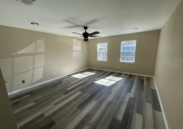 Photo 4 of Single family home for sale at 607 Mckenzie Ave, Hillsboro, TX 76645 | MLS# 21341005 | Listing updated on 2026-09-14