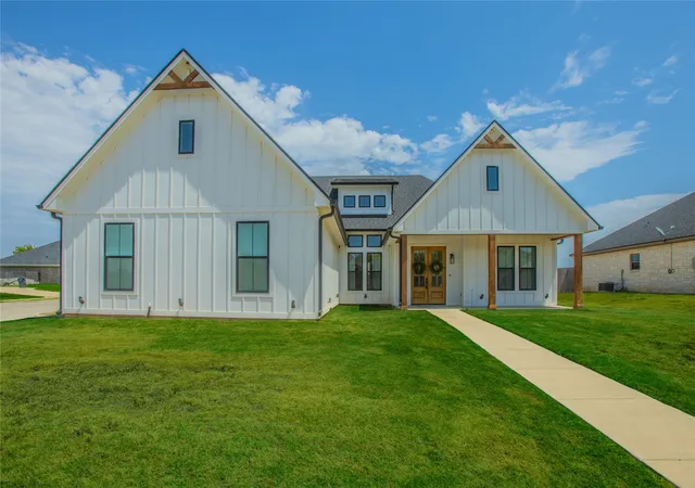 Photo 1 of Sale Pending at 116 Indian Trails Rd, Riesel, TX 76682 | MLS# 21365105 | Listing updated on 2026-09-14