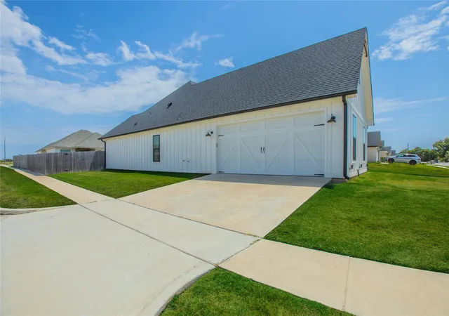 Photo 3 of Sale Pending at 116 Indian Trails Rd, Riesel, TX 76682 | MLS# 21365105 | Listing updated on 2026-09-14