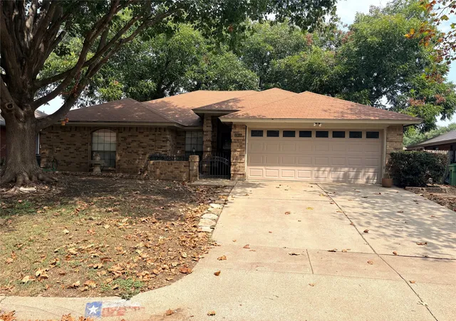 Photo 1 of Single family home for sale at 1908 Berrybrook Dr, Fort Worth, TX 76134 | MLS# 21369624 | Listing updated on 2026-09-10