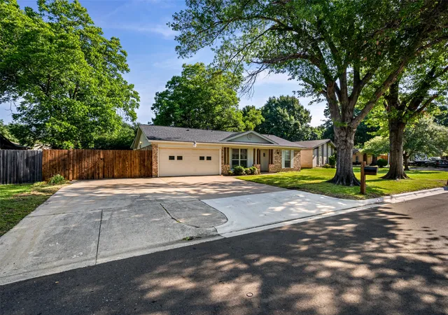 Photo 2 of Single family home for sale at 7521 Susan Ct, North Richland Hills, TX 76180 | MLS# 21370254 | Listing updated on 2026-09-13