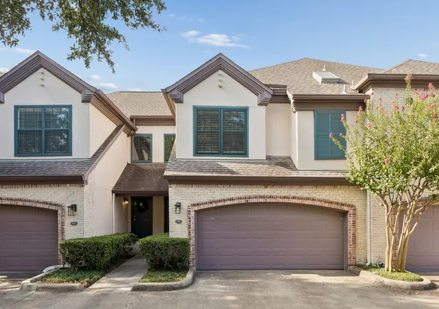 Townhouse for sale at 5950 Lindenshire Ln #302, Dallas, TX 75230 | MLS# 21362210