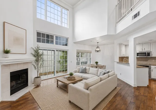 Photo 2 of Townhouse for sale at 5950 Lindenshire Ln #302, Dallas, TX 75230 | MLS# 21362210 | Listing updated on 2026-09-13