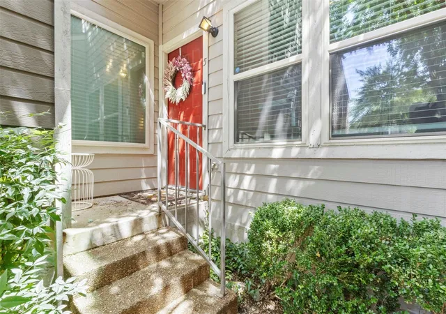 Photo 2 of Condo for sale at 5616 Preston Oaks Rd #1105, Dallas, TX 75254 | MLS# 21370310 | Listing updated on 2026-09-12
