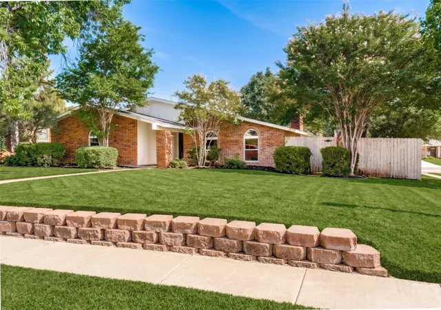 Photo 2 of Sale Pending at 5256 Ragan Dr, The Colony, TX 75056 | MLS# 21370279 | Listing updated on 2026-09-24