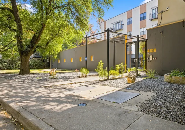 Photo 2 of Condo for sale at 4108 Office Pkwy #124, Dallas, TX 75204 | MLS# 21367222 | Listing updated on 2026-09-09