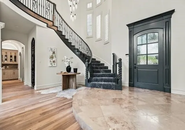 Photo 3 of Mansion for sale at 4528 Warwick Ln, Frisco, TX 75034 | MLS# 21361304 | Listing updated on 2026-09-22