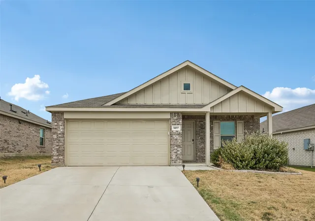 Photo 3 of Single family home for sale at 1477 Yachtclub Dr, Pelican Bay, TX 76020 | MLS# 21367633 | Listing updated on 2026-09-15
