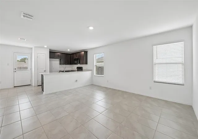 Photo 3 of Single family home for sale at 1477 Yachtclub Dr, Pelican Bay, TX 76020 | MLS# 21367633 | Listing updated on 2026-09-15