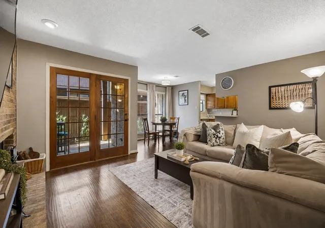 Photo 1 of Sale Pending at 1200 Harwell Dr #1914, Arlington, TX 76011 | MLS# 21346194 | Listing updated on 2026-09-22