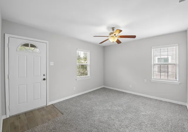 Photo 4 of Single family home for sale at 117 Tarrant Dr, Euless, TX 76039 | MLS# 21370386 | Listing updated on 2026-09-10