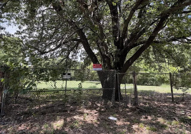 Photo 2 of Land for sale at 6893 County Road 889, Lucas, TX 75002 | MLS# 21370463 | Listing updated on 2026-09-14