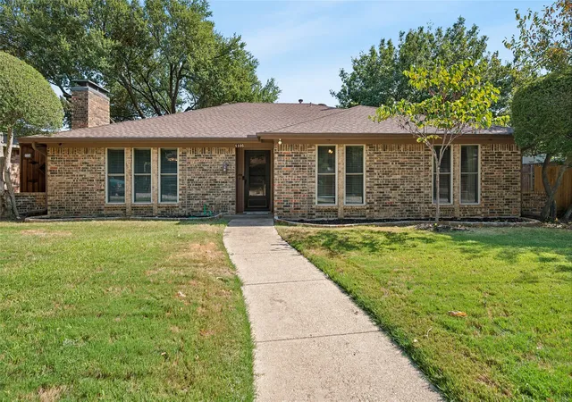 Photo 1 of Single family home for sale at 1105 Wood Creek Cir, Flower Mound, TX 75028 | MLS# 21369476 | Listing updated on 2026-10-04