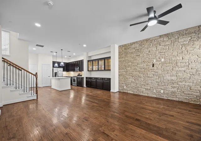 Photo 3 of Townhouse for sale at 743 Matthew Pl, Richardson, TX 75081 | MLS# 21370349 | Listing updated on 2026-09-13